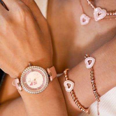 LÉONA | Montre Élégante au Design Papillon Unique