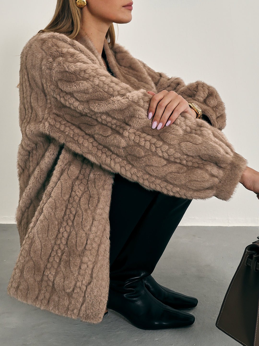 VAIL | Cardigan Chic et Douillet en Fausse Fourrure